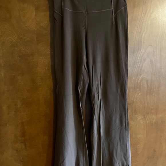Lululemon Brown Flare Leggings Yoga Pants - Picture 2 of 2